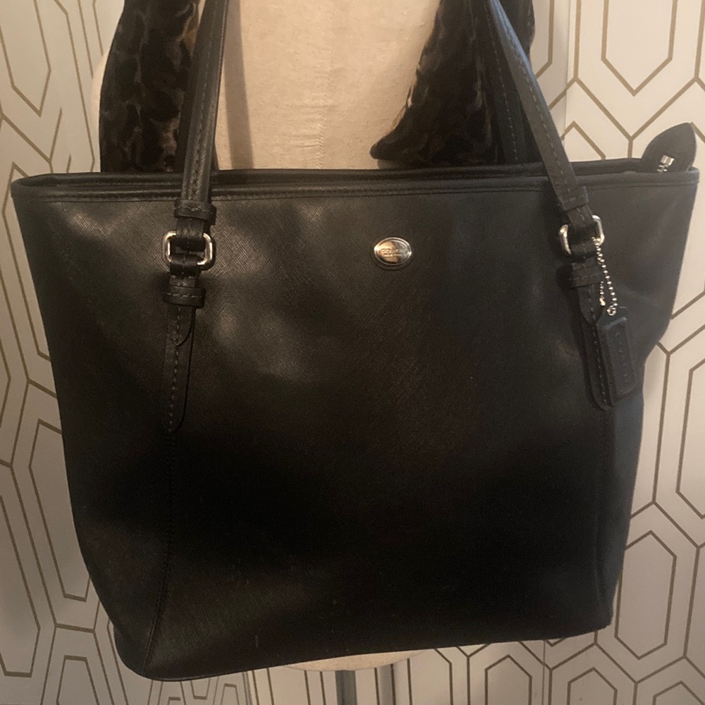 Genuine 2014 Coach Peyton Black Leather Handbag/ Tote